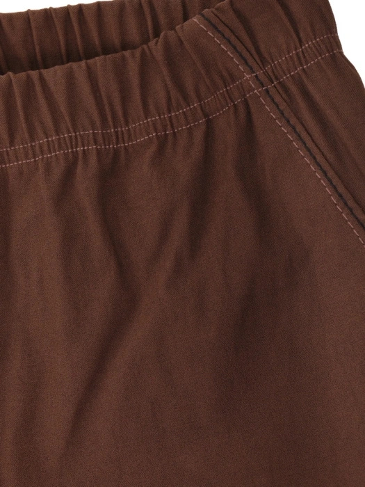 Czekoladowe spodnie rybaczki z gumką i suwakami – dopasowany fason modelujący sylwetkę, idealne plus size na lato 35356