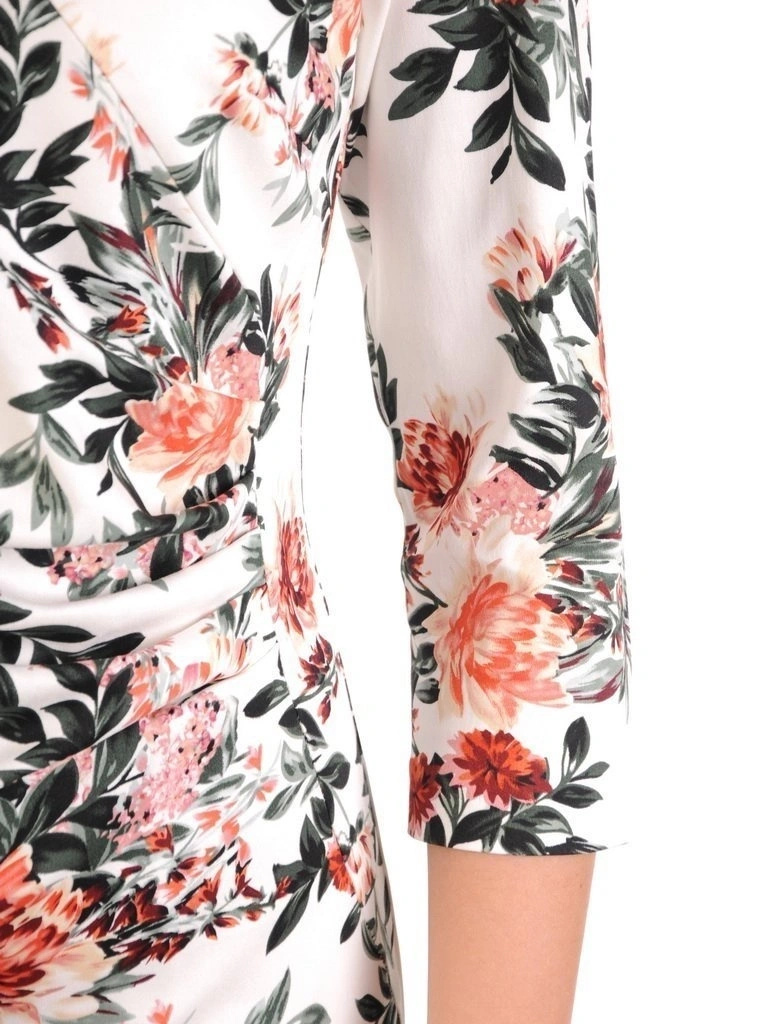 Elegancka bawełniana sukienka midi w kwiaty – prosty fason maskujący niedoskonałości 28943