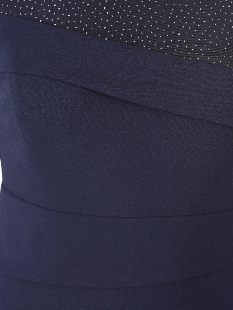 Chabrowa sukienka wieczorowa na andrzejki i wesele – prosty fason z tiulowymi rękawami 7777