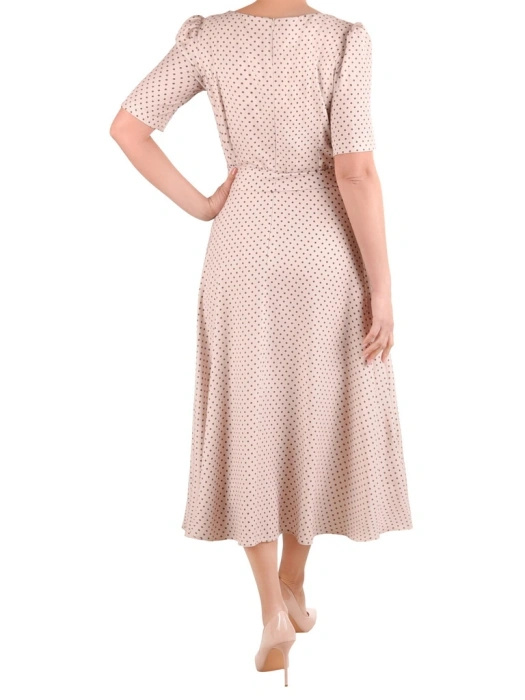 Beżowa sukienka rozkloszowana maxi w grochy – kobiecy krój z wiązaniem modelującym talię 41558