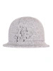 Elegancki szary kapelusz damski cloche – ciepły model na zimę z ozdobnym kwiatem 42388
