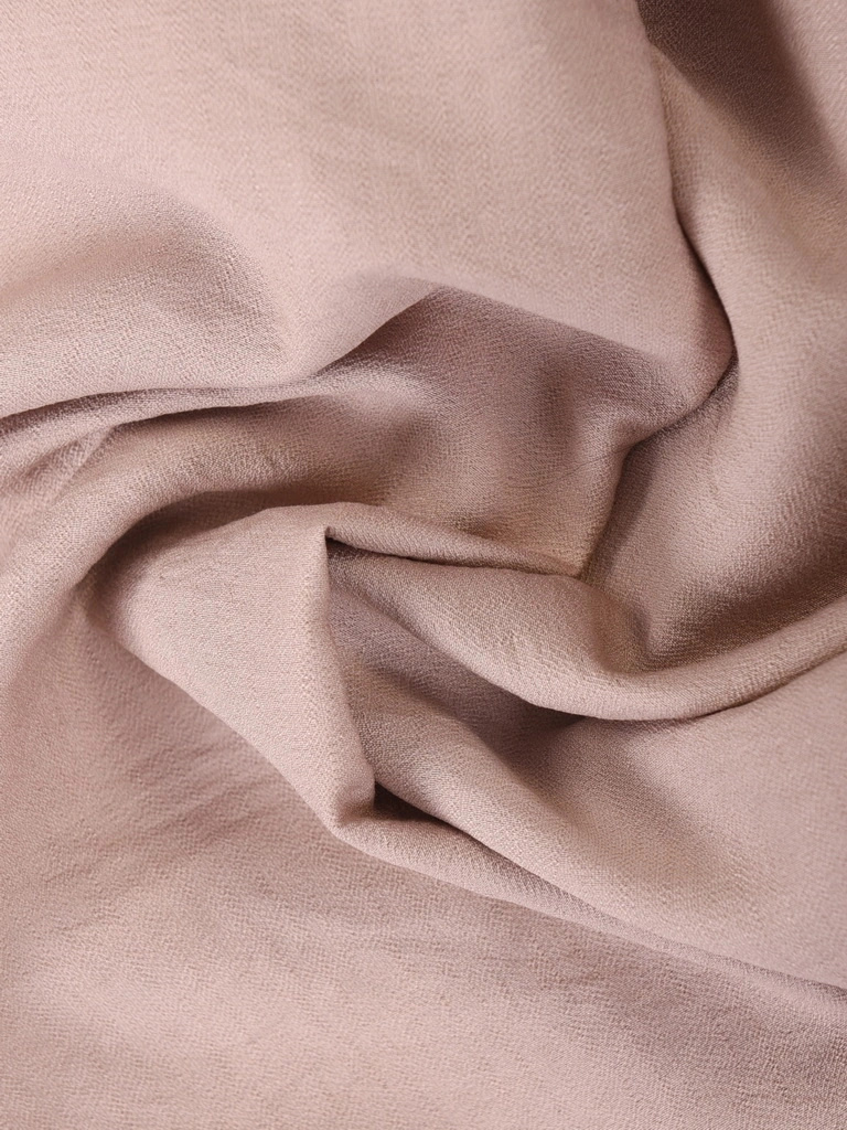 Elegancki wiskozowy komplet damski ze spodniami cappuccino – fason z wiązaniem modelujący talię 39949