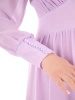 Elegancka liliowa sukienka rozkloszowana midi – wysmuklający krój z ozdobnymi mankietami 35379