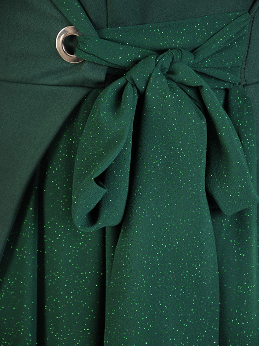 Sukienka kopertowa, modna kreacja z połyskującą spódnicą 33679