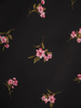 Czarna sukienka w kwiaty, kreacja z ozdobną stójką 30353