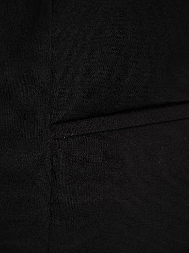 Elegancki czarny żakiet damski do sukienki – prosty fason z ozdobnymi guzikami 13071