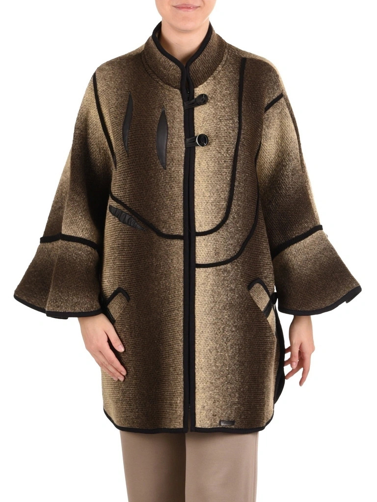 Elegancki sweter damski rozpinany ze stójką w odcieniach beżu – luźny fason z ozdobnymi guzikami 42180