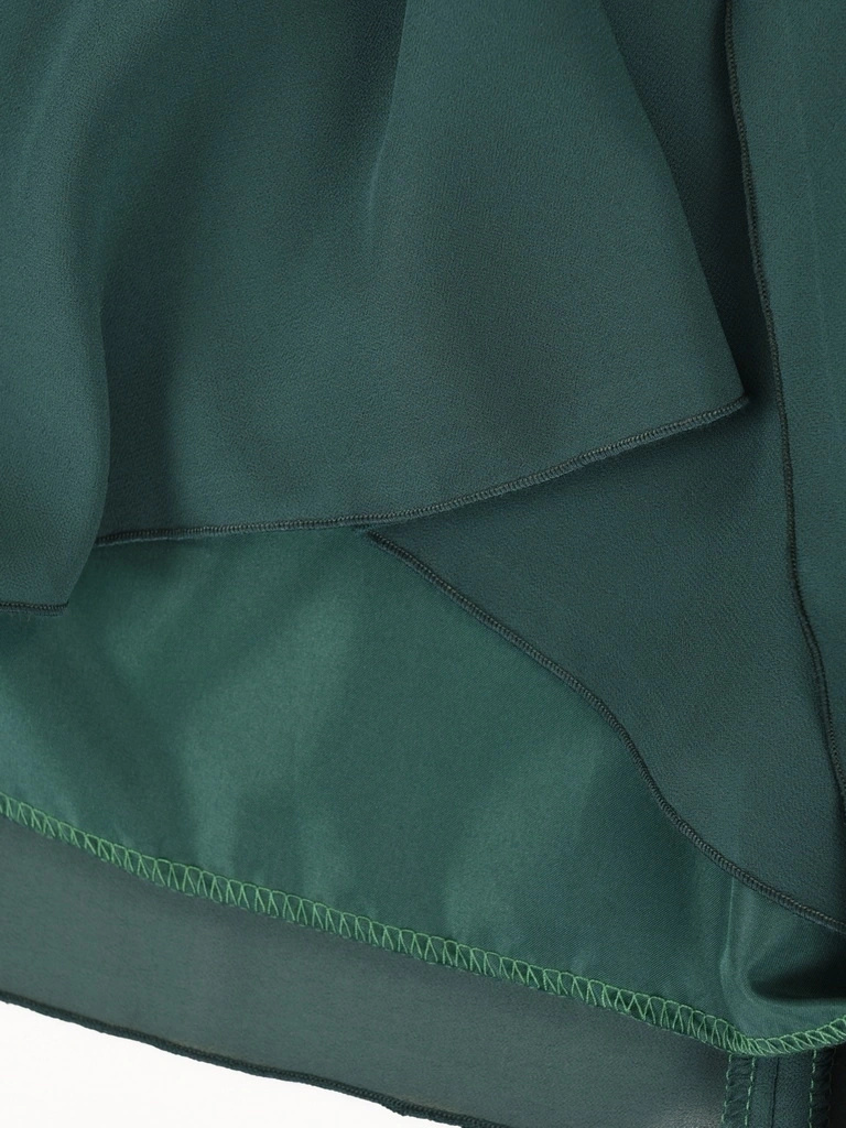 Elegancka sukienka trapezowa w odcieniu butelkowej zieleni – zwiewny fason tuszujący sylwetkę 30740