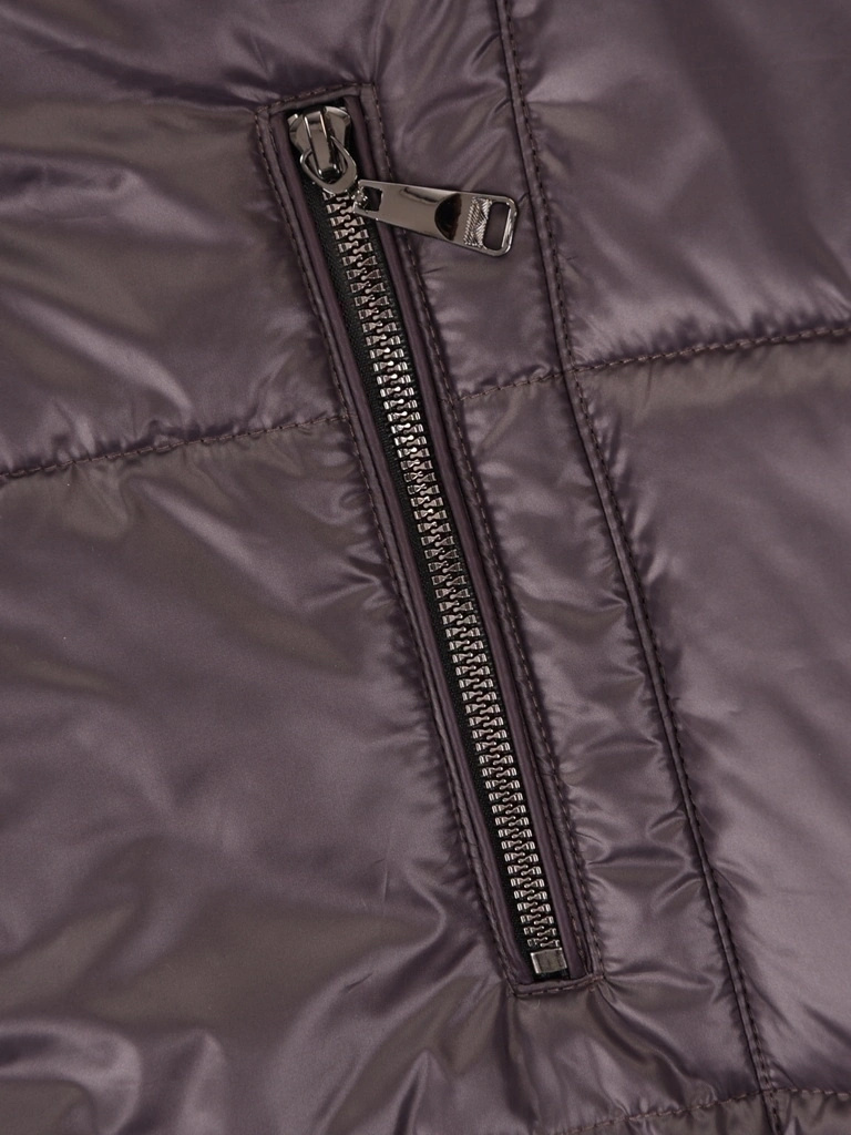 Elegancka kurtka pikowana w kolorze śliwkowym – prosty fason ze stójką i kapturem 37229