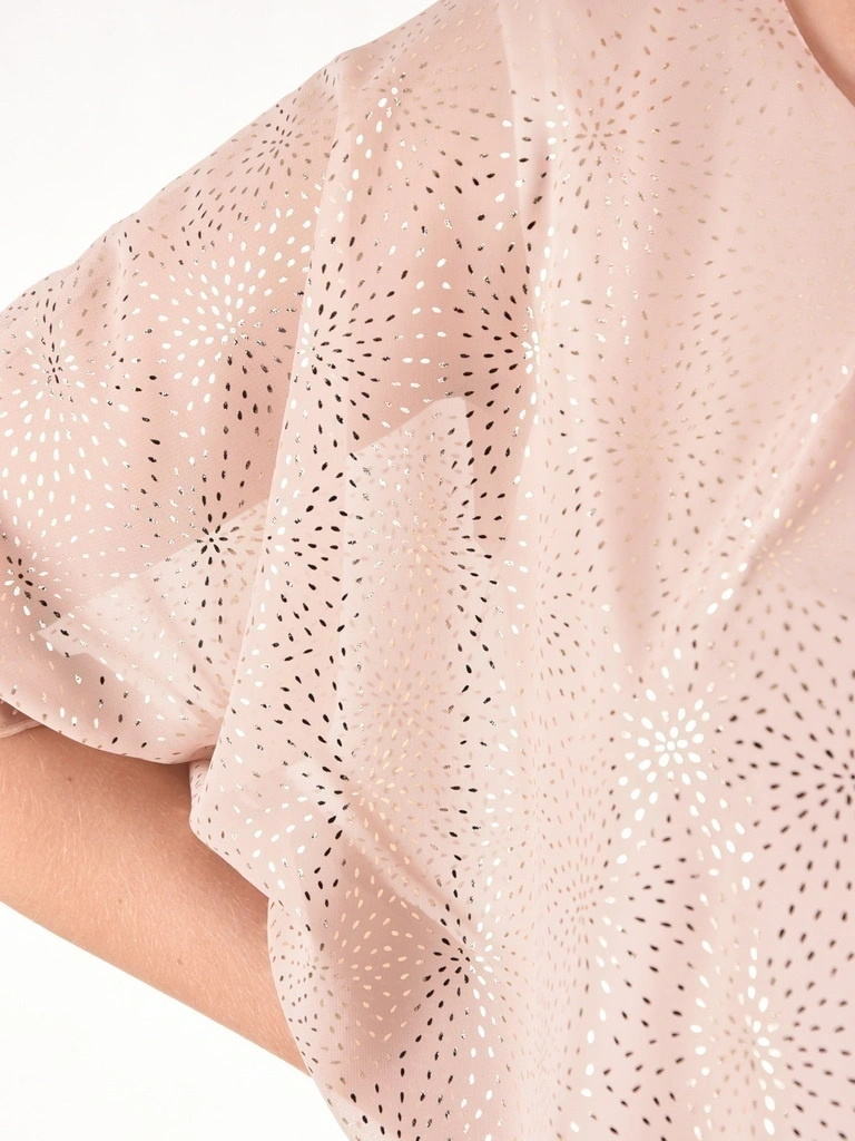Ciemnobeżowa bluzka z okrągłym dekoltem i złotym zdobieniem – luźny fason z rękawami kimono 42058