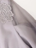 Szara sukienka wizytowa o prostym fasonie z dekoltem V – ozdobne tiulowe rękawy i optyczne wysmuklenie 19616