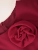 Elegancka sukienka rozkloszowana maxi w kolorze bordo – zwiewny krój z paskiem modelującym talię 41030
