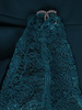 Długa sukienka z efektownym rozcięciem, wieczorowa kreacja w modnym kolorze 18883