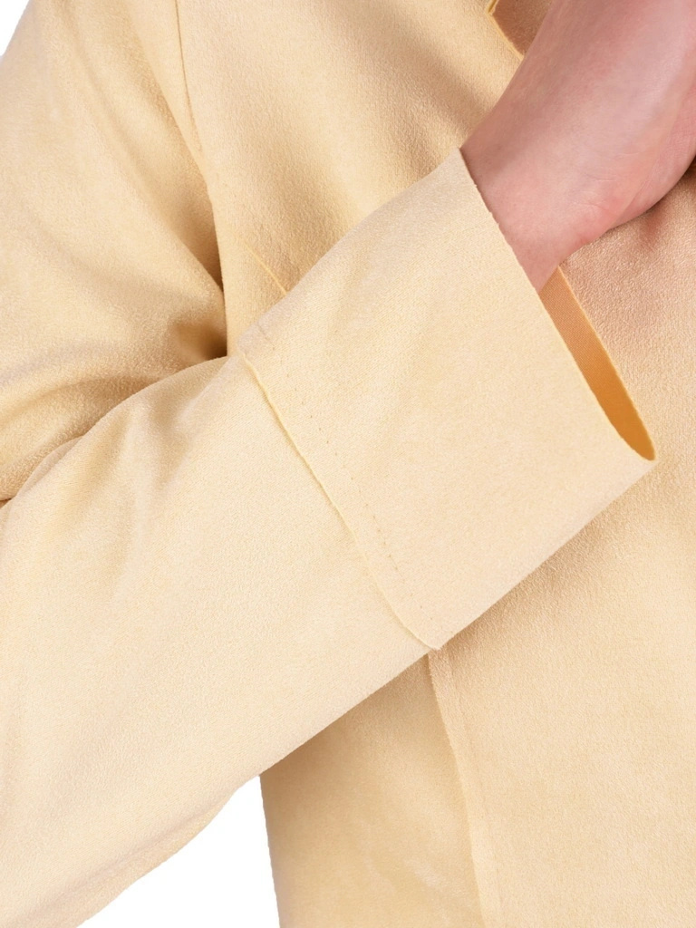 Żółty żakiet damski do sukienki na wesele – ozdobne przeszycia i prosty fason 41461