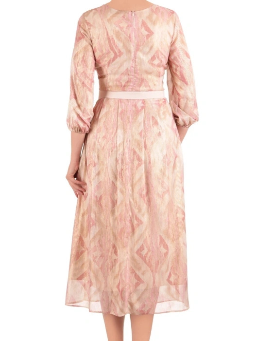 Kobieca sukienka maxi rozkloszowana w pastelowy wzór – pasek podkreślający talię i elegancki dekolt łódka 41852