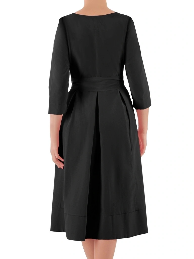 Elegancka czarna sukienka rozkloszowana midi – modelujący sylwetkę krój z rękawem 3/4 38494