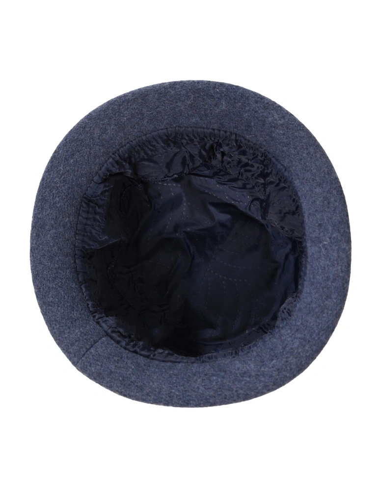 Elegancki kapelusz damski zimowy cloche – granatowe nakrycie głowy z ozdobną wstawką 42451