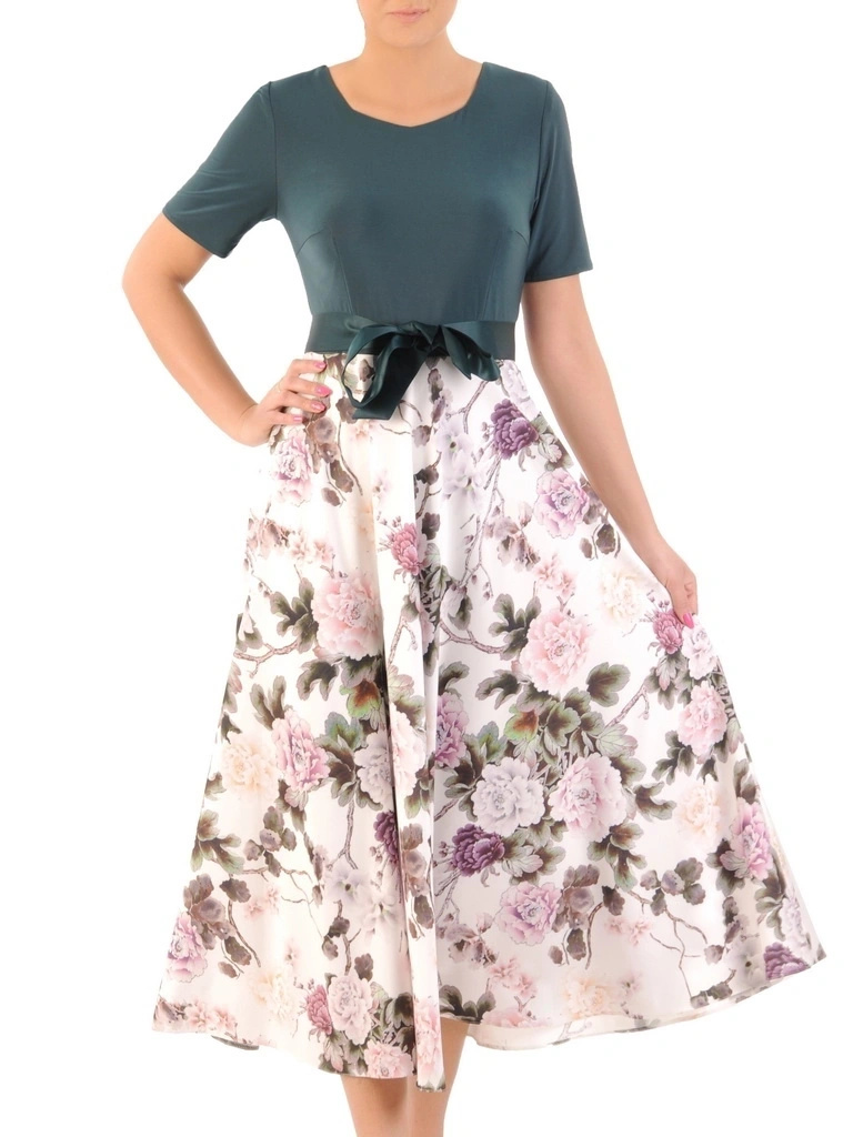 Elegancka butelkowa sukienka maxi rozkloszowana w kwiaty – kobiecy fason modelujący sylwetkę 33340