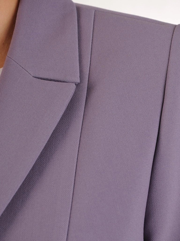 Elegancki komplet damski ze spodniami szary – prosty fason z wysmuklającymi zaszewkami 24859