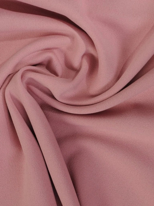 Elegancka sukienka trapezowa pudrowy róż – wizytowy fason z błyszczącym zdobieniem 23889