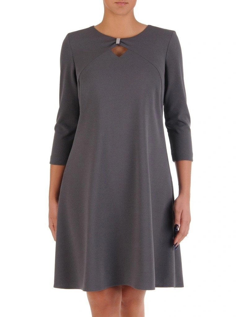 Szara sukienka trapezowa midi na jesień – wygodny krój tuszujący biodra do pracy 18236