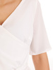 Długa biała sukienka z szyfonu, kreacja z ozdobnym rozcięciem 31149