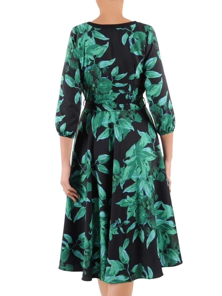 Elegancka sukienka rozkloszowana midi w kwiaty – kobiecy dekolt w serek z paskiem akcentującym talię 37277