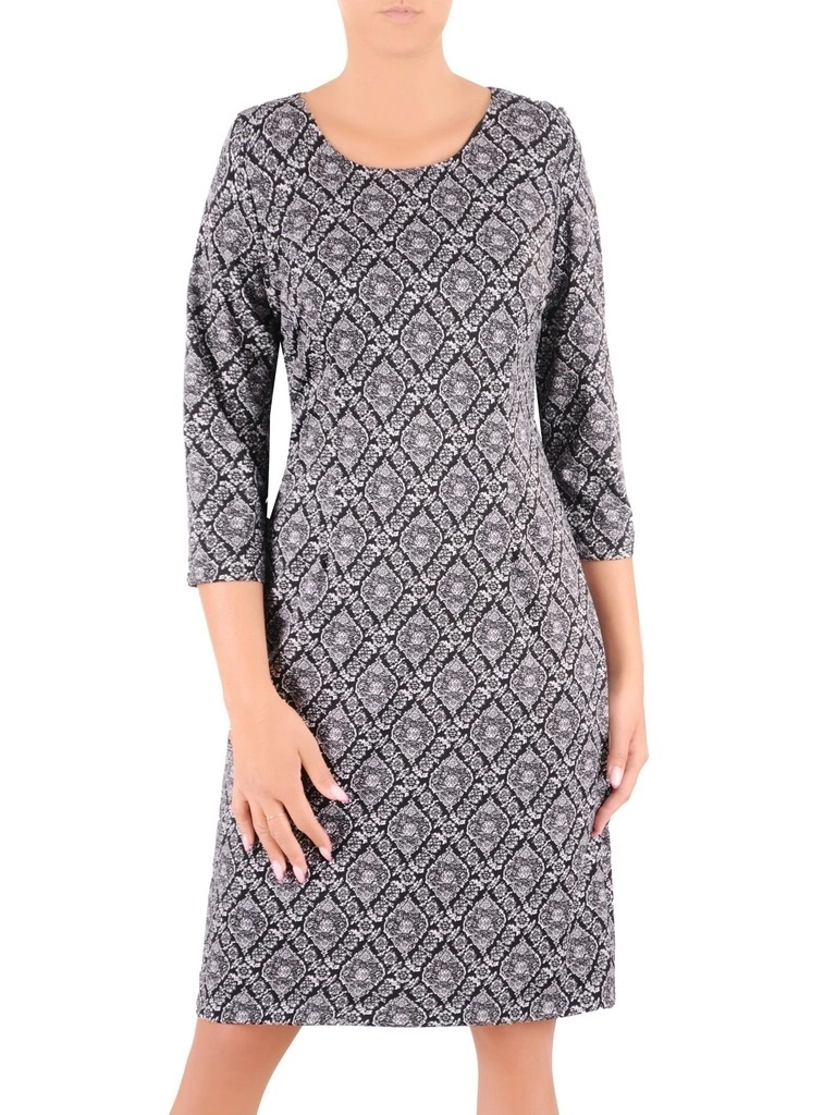 Elegancka sukienka ołówkowa midi w czerni i bieli – kobiecy fason modelujący sylwetkę 36593