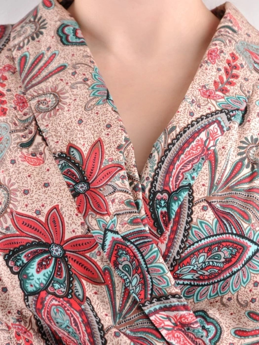 Wiskozowa sukienka rozkloszowana z kopertowym dekoltem – elegancki fason z paskiem modelujący sylwetkę 35287