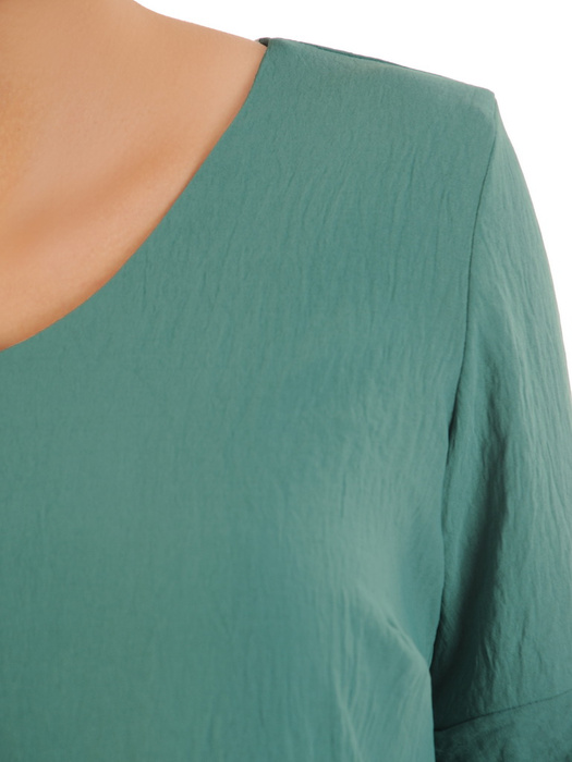 Zielona sukienka z kreszowanej tkaniny 33322