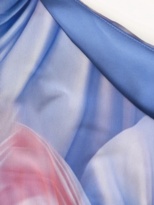 Chabrowa sukienka wizytowa midi o prostym fasonie – kobiecy dekolt w serek z ozdobnym marszczeniem 41668