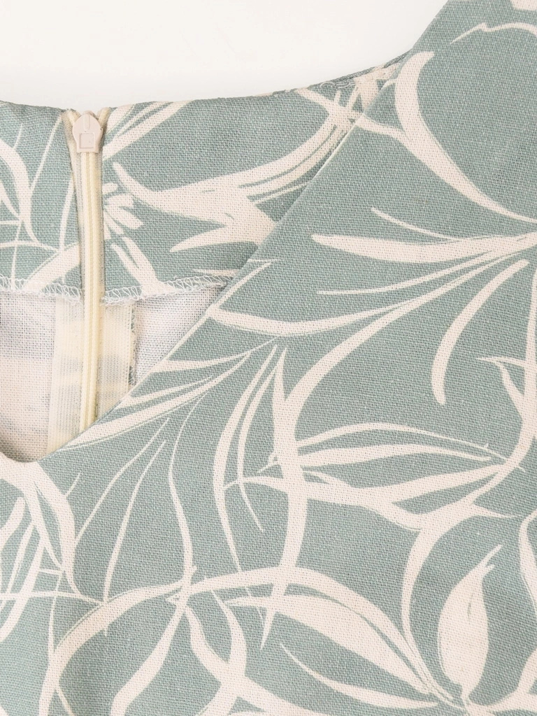 Prosta sukienka letnia w kwiaty z dekoltem serek – lekki fason midi na codzienne wyjścia 40036