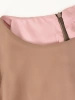 Beżowa sukienka trapezowa midi w tonacji cappuccino – zwiewne rękawy 3/4 i lekki, swobodny krój 29034