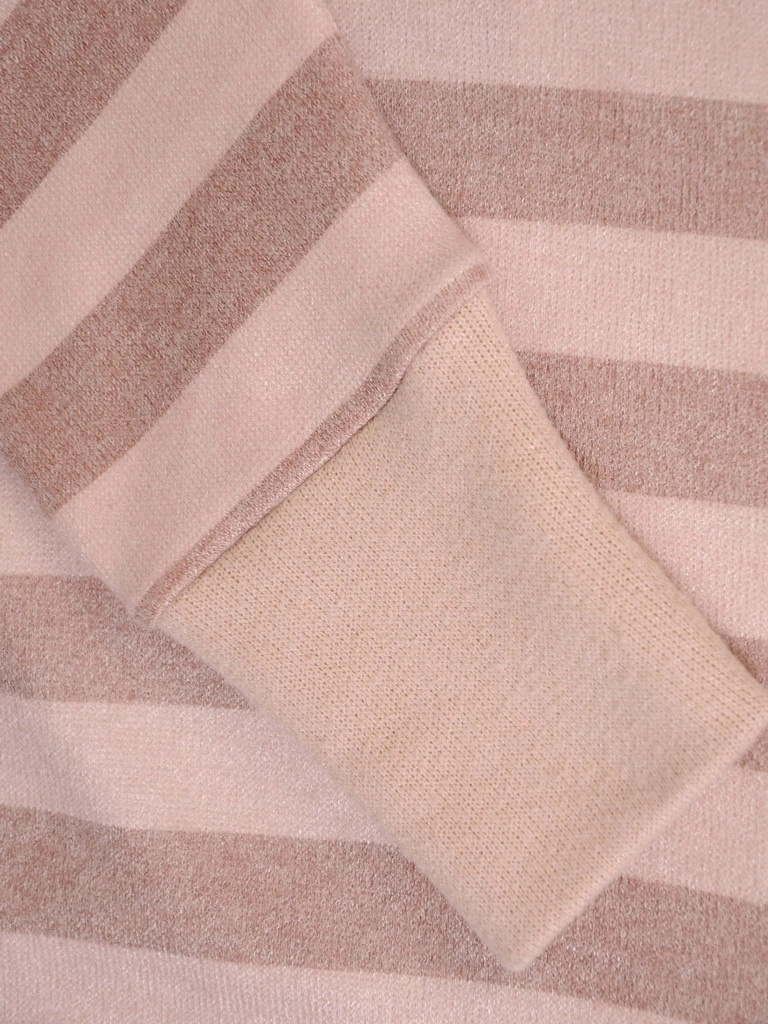 Elegancki sweter damski w paski o prostym kroju – wstawki wyszczuplające na chłodne dni 34826