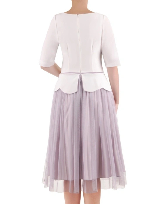 Elegancka sukienka rozkloszowana midi w odcieniu bieli – kobiecy krój z ozdobną kokardą 35225