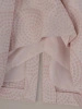 Garsonka damska na wesele w pudrowym różu – fason podkreślający sylwetkę ze srebrnym akcentem 25055