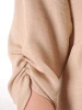Wizytowa bluzka wiskozowa damska w odcieniu beżu – luźny fason z ozdobnymi guzikami 39485