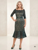 Butelkowozielona sukienka wieczorowa na andrzejki i święta – prosty krój z ozdobną falbaną 34558