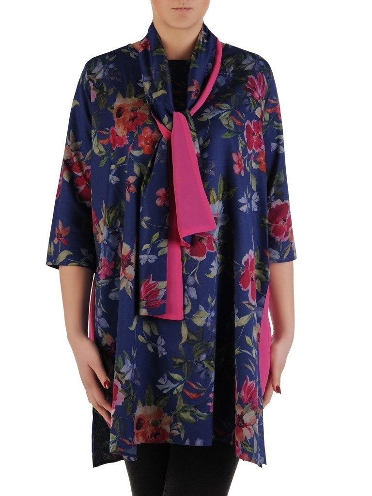 Elegancka sukienka trapezowa w kwiaty z rękawem 3/4 – wysmuklający krój z ozdobnym paskiem 19451