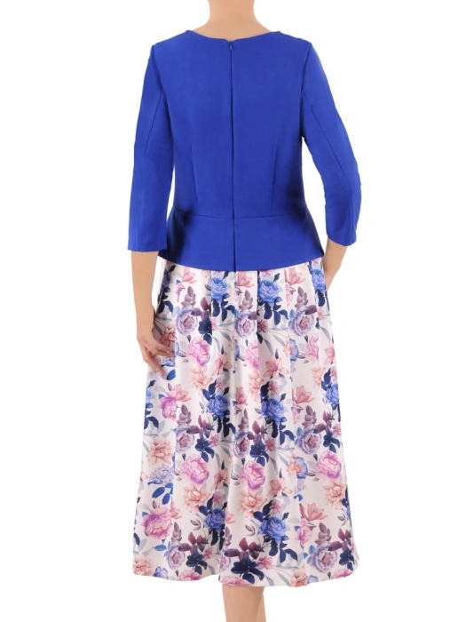 Elegancka sukienka rozkloszowana midi w kwiaty z rękawem 3/4 – kobiecy krój z baskinką modelujący sylwetkę 35905