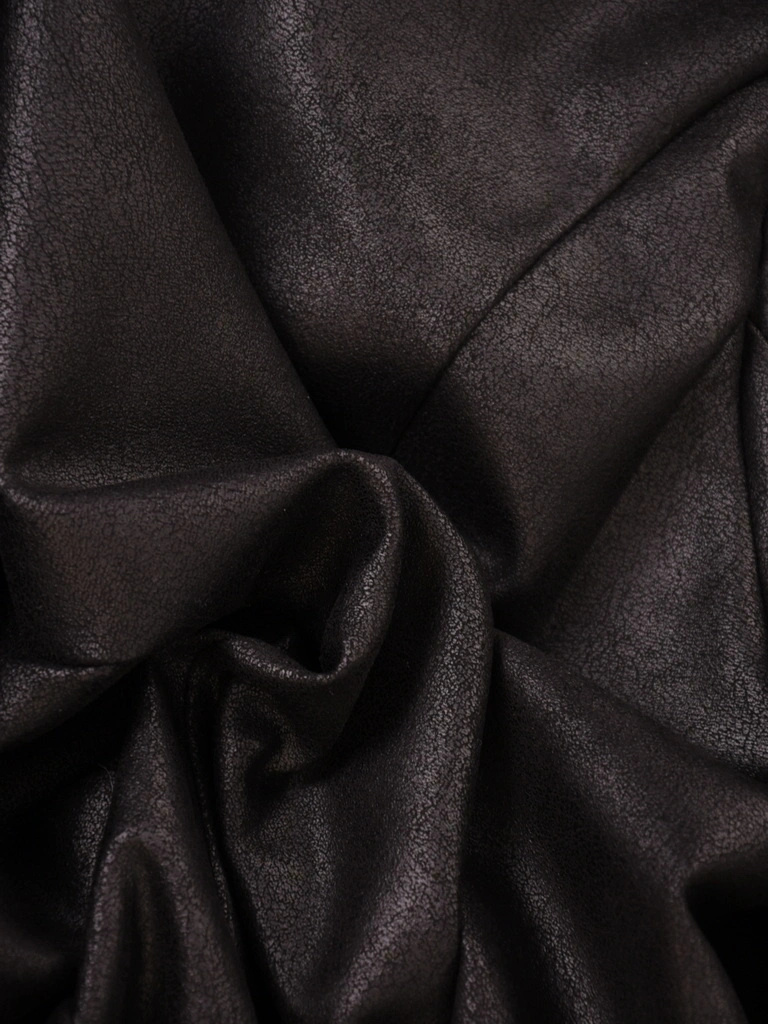 Czarna kurtka jesienna o prostym kroju – kobiecy model na suwak z eleganckim kołnierzem 41565