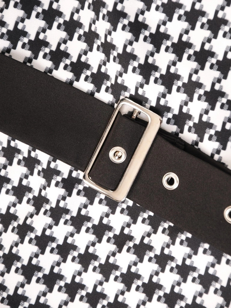 Elegancka sukienka rozkloszowana midi w pepitkę – kobiecy model z dekoltem w łódkę i paskiem 32345