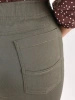 Eleganckie spodnie damskie khaki plus size z wysokim stanem – wysmuklający fason do biura i na co dzień 37640