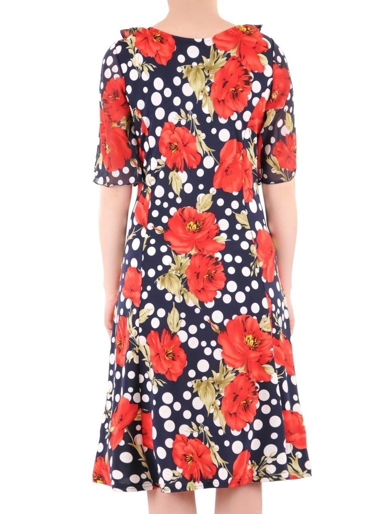 Elegancka granatowa sukienka rozkloszowana midi w kwiaty – wysmuklający fason z żabotem 35971