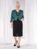 Elegancka zielona garsonka damska na wesele – prosty fason z sukienką wysmuklający sylwetkę 38153