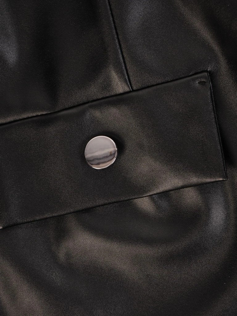 Elegancka czarna sukienka biurowa z bufkami – prosty fason z paskiem akcentującym talię 27772