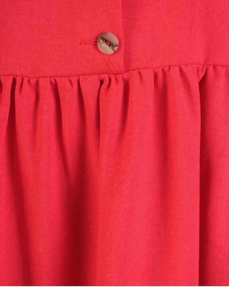 Kobieca czerwona sukienka rozkloszowana midi – dekolt karo z bufkami i guziki modelujące sylwetkę 29024