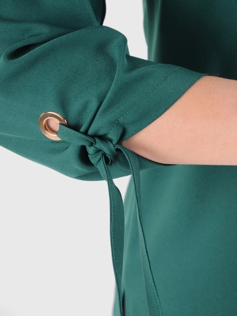 Klasyczna butelkowa bluzka plus size z dekoltem V – prosty fason z ozdobnymi wiązaniami, wysmuklający 38616