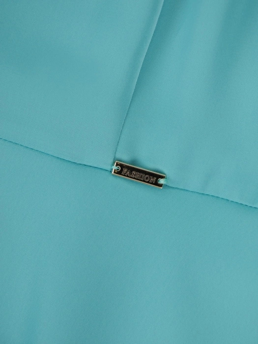 Elegancka miętowa sukienka rozkloszowana midi na lato – pionowe zaszewki wyszczuplające sylwetkę 35963