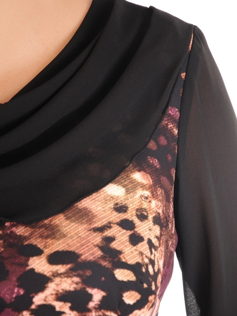 Elegancka prosta sukienka midi w zwierzęcy print – kobiecy krój z ozdobnym szalem 33937